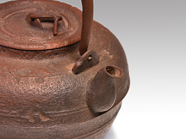 鉄瓶 葡萄の図 釜師 佐平 共箱入 鉄瓶 葡萄の図 釜師 佐平 共箱入 鉄瓶