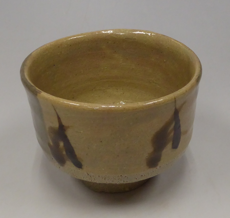 濱田庄司 『地掛鉄絵茶碗』 [古美術こもれび] 骨董,掛軸,絵画の買取と