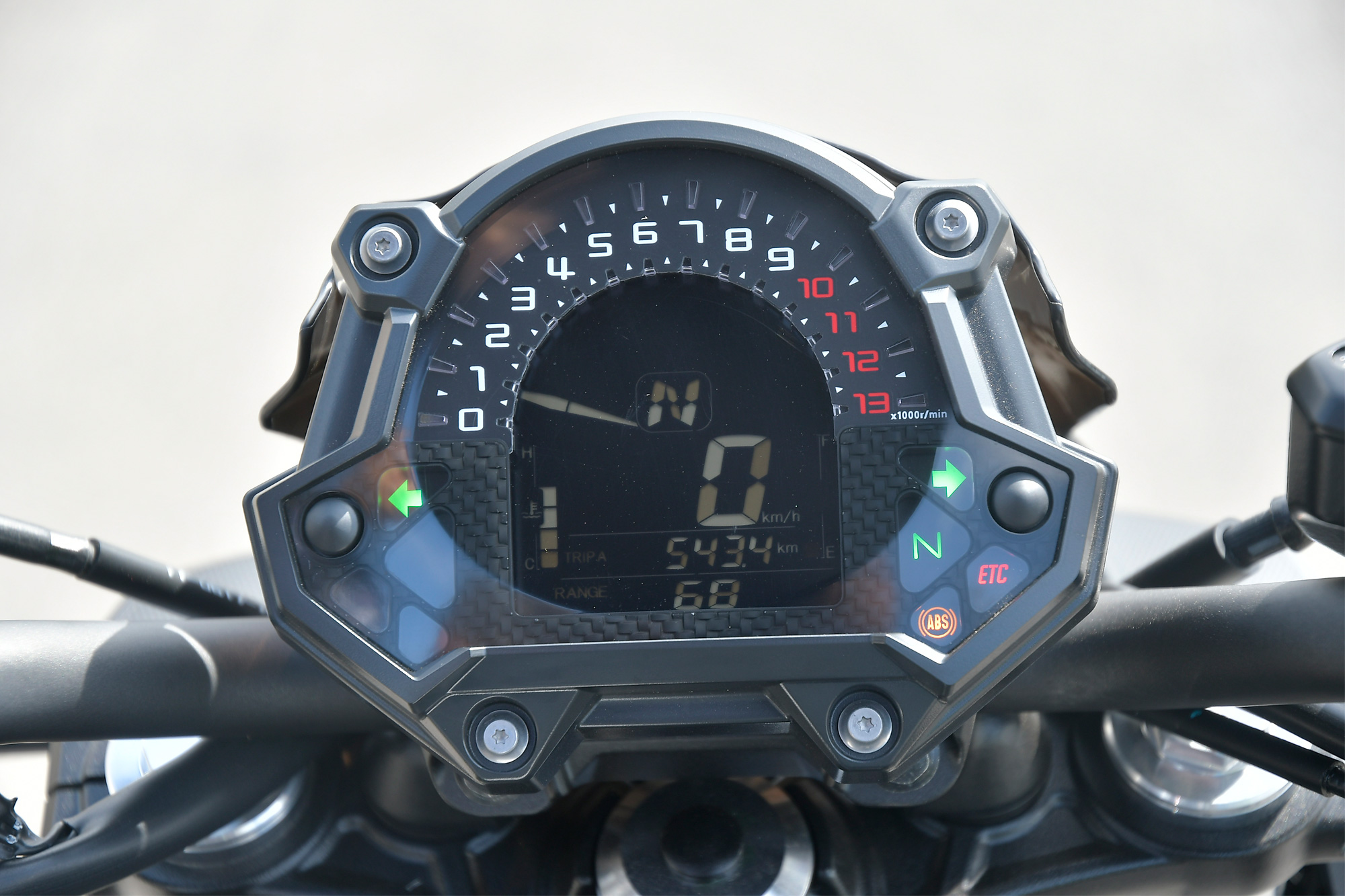 Z650を1,000km試乗。受け継いだモデル名は軽快感がウリ | 試乗・車両