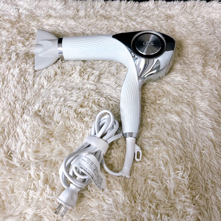 リファ セール中 ホワイト ヘアドライヤー ReFa ハンドヘルド