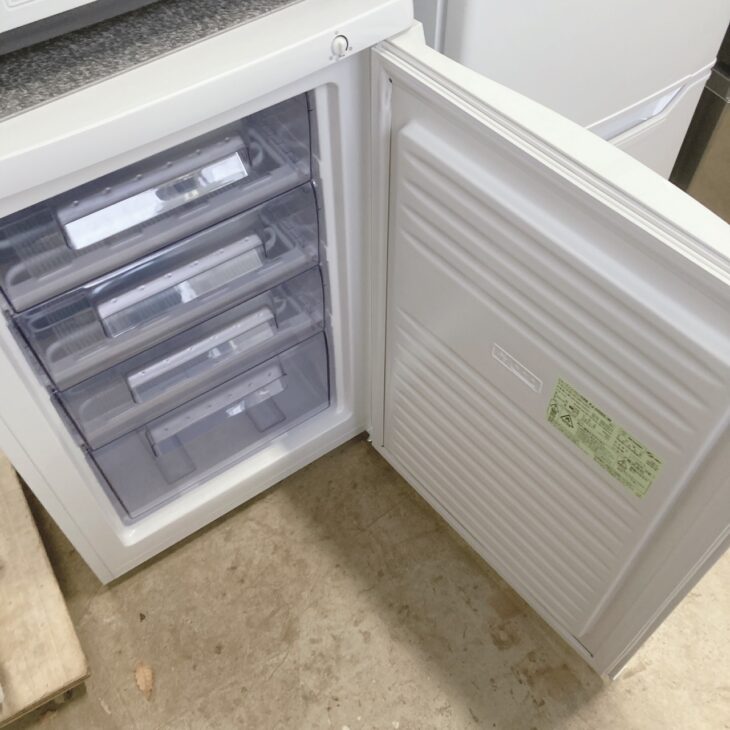 千葉県木更津市 SHARP（シャープ） ノンフロン冷凍庫 FJ-HS9X-W 86L