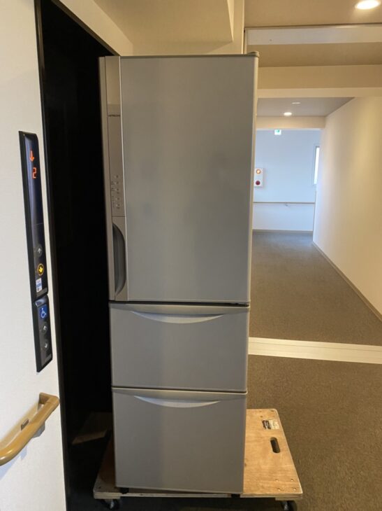 HITACHI 315L 3ドア冷蔵庫