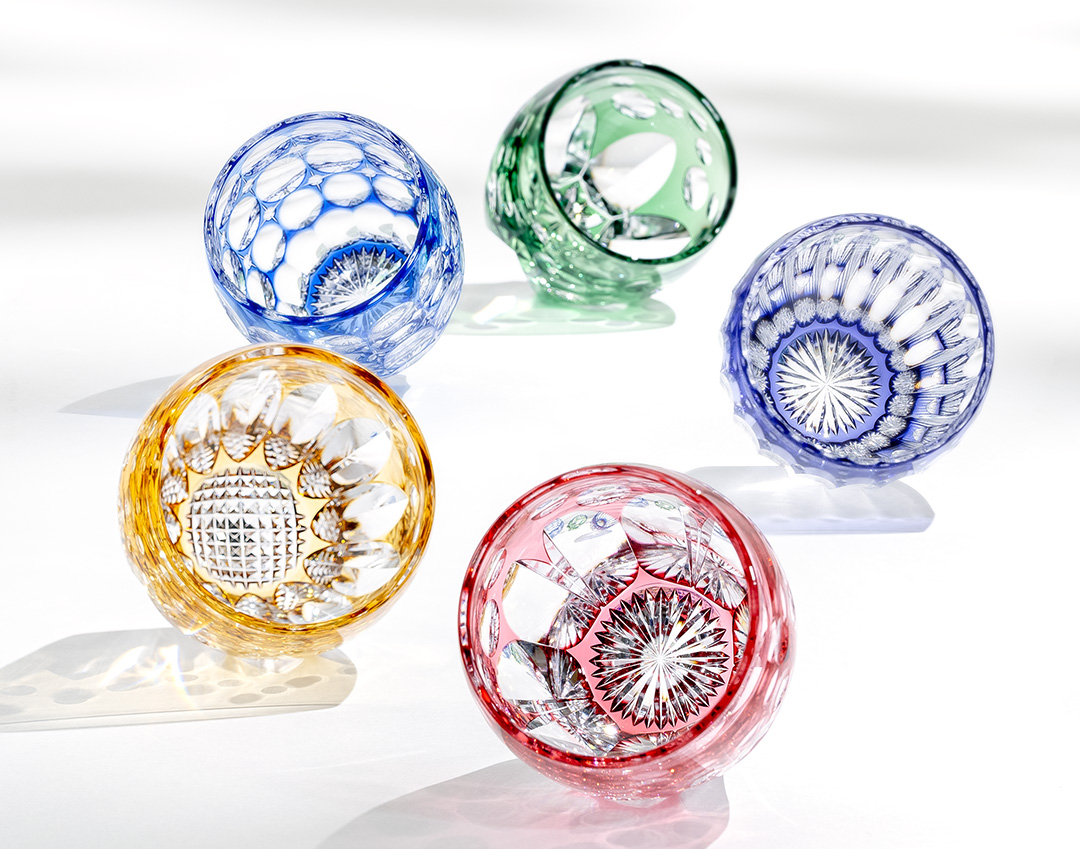 江戸切子 伝統工芸士・鍋谷聰 作 冷酒杯＜桜＞ | カガミクリスタル