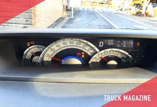 油圧警告灯（オイルランプ）点灯の原因｜消すための対処法・予防法