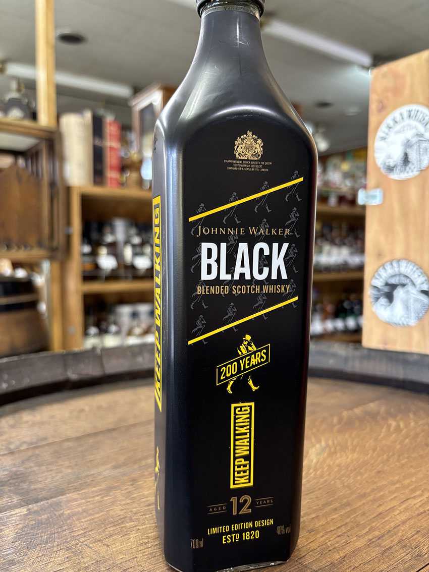 未開栓】ジョニーウォーカーブラックラベル12年 700ml 箱入り4本セット