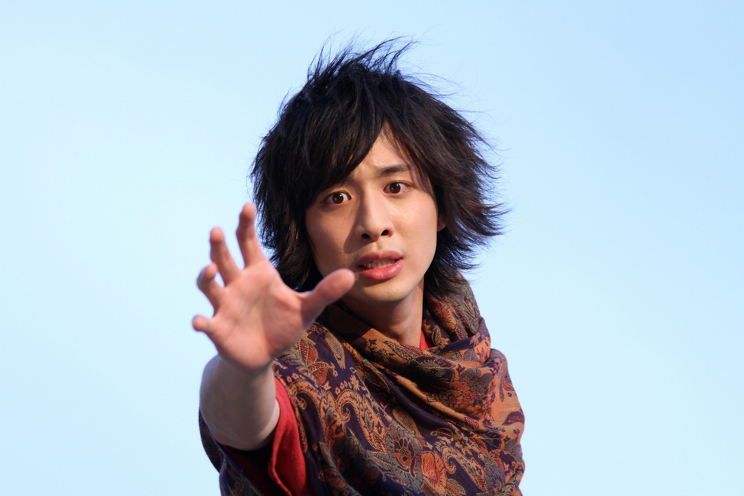 火野映司 | 仮面ライダー図鑑 | 東映