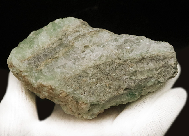 鉱物の原石コレクターにはたまらない一品！中国湖南省産の蛍石、フロー