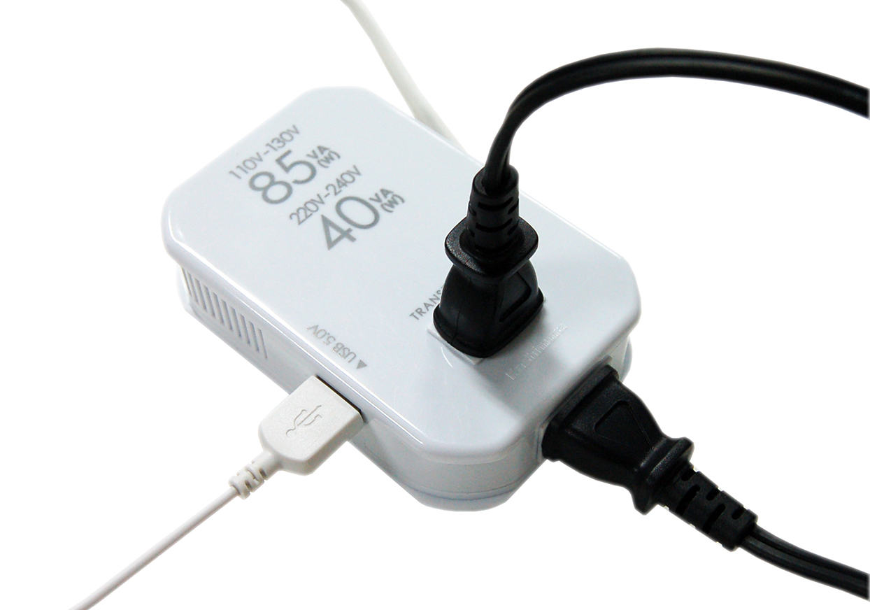 海外用薄型2口変圧器USB 110-130V/85VA 220-240V/40VA – カシムラ