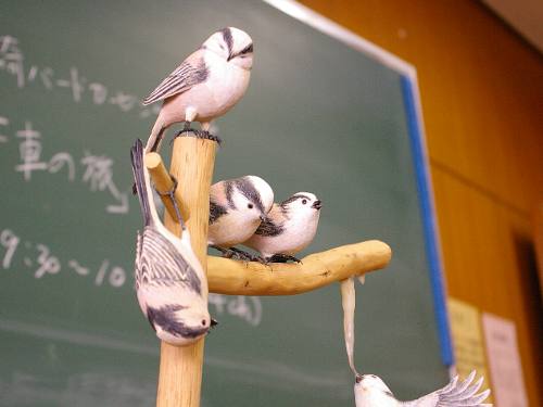 アトリのバードカービング バードカービング・トラツグミ・木の鳥 彫刻