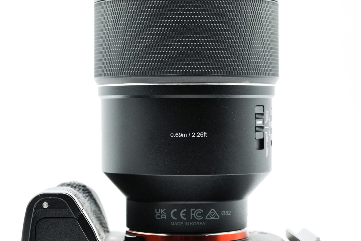 サムヤン AF 135mm F1.8 FE｜個性的なボケ描写も楽しい大口径単焦点