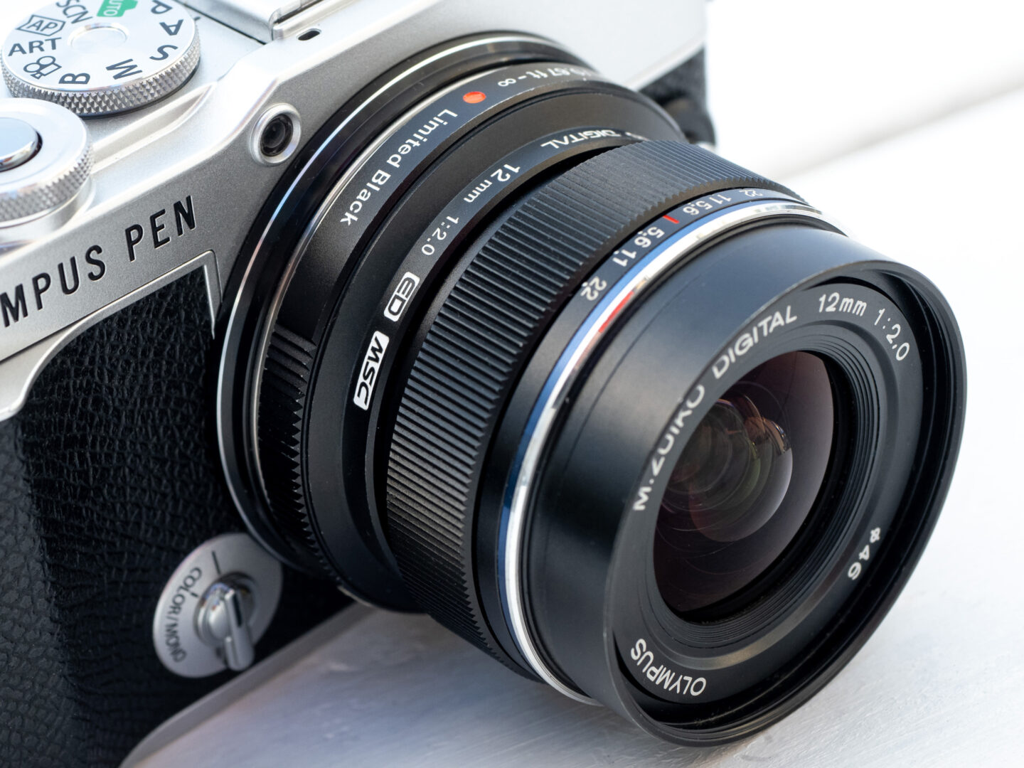 美品】 OLYMPUS 広角単焦点レンズ12mm F2.0 ＋レンズフィルター Amazon