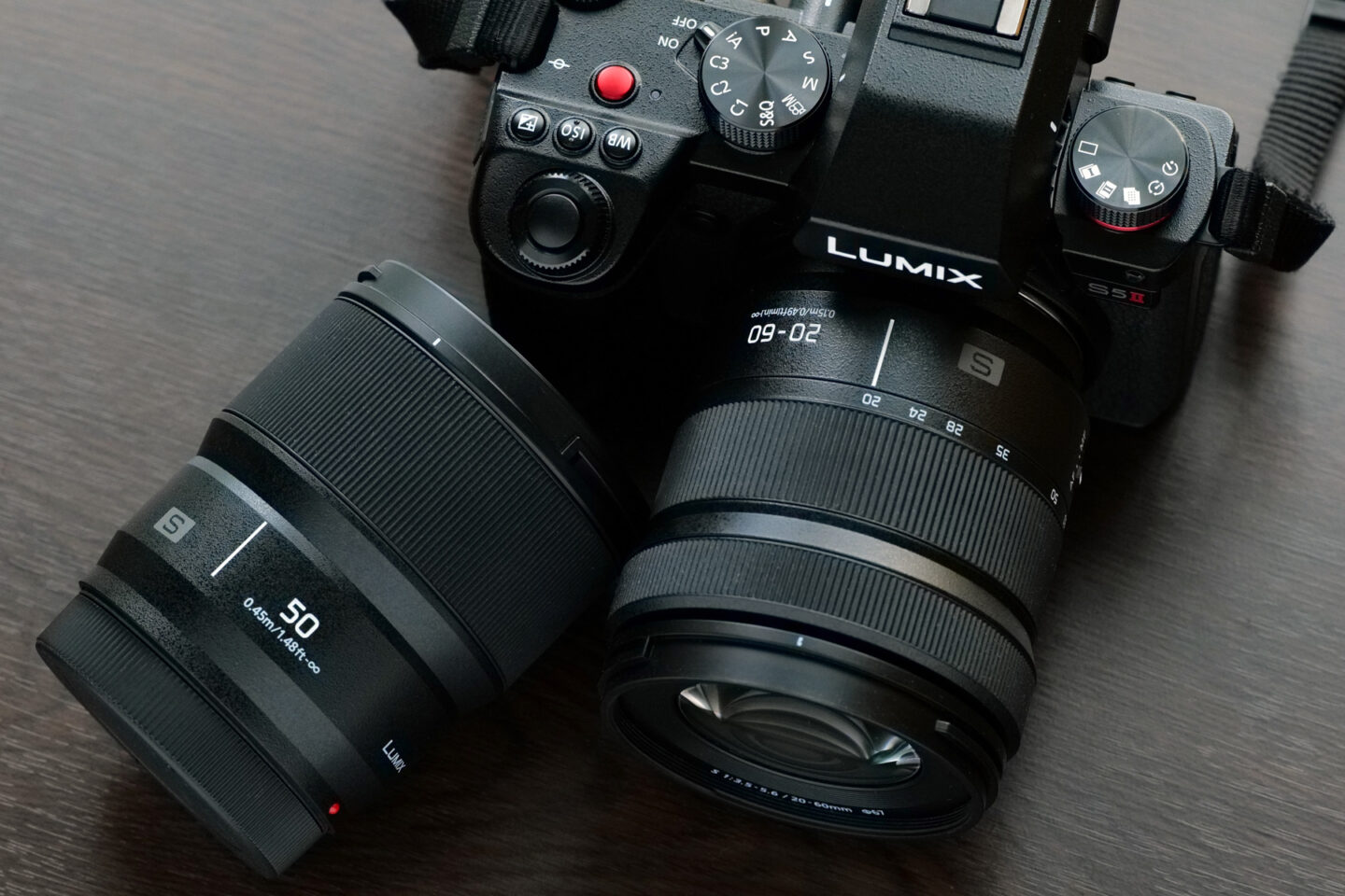 ショット数2229】Panasonic LUMIX S5ii ミラーレスカメラ Amazon.com