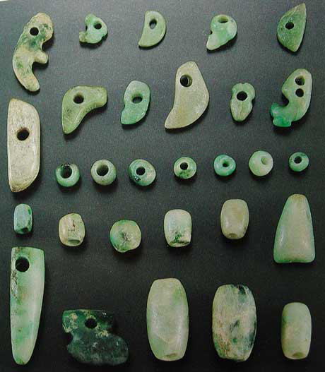 古墳期 勾玉4 勾玉 古墳時代 翡翠 硬玉製 糸魚川翡翠 古墳期 濃翠