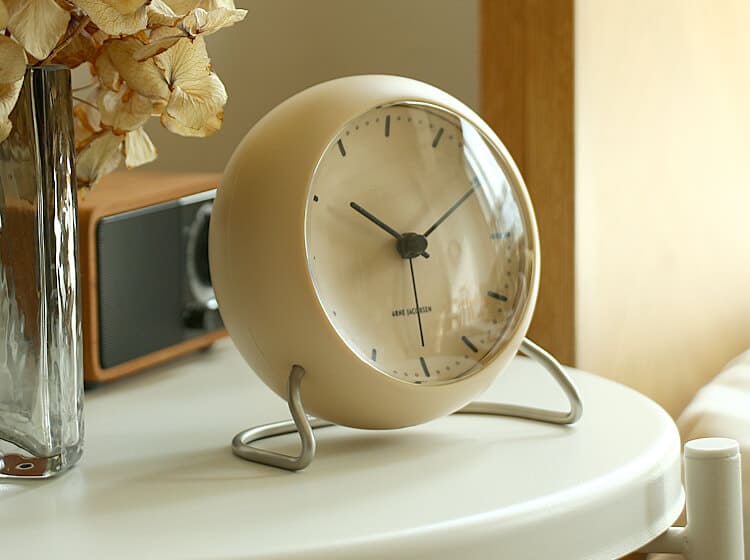 アルネ・ヤコブセン テーブルクロック CITY HALL（シティーホール