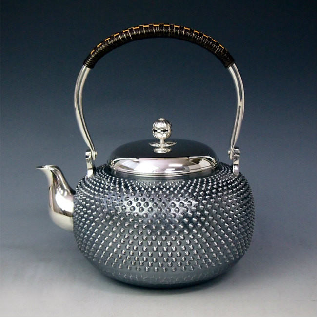 yw8 純銀製 湯沸 6寸 霰打 純銀保証 銀瓶 約2.2L【日本製・証明書付き】