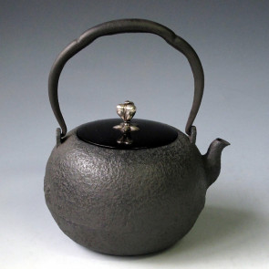 龍文堂 鉄瓶