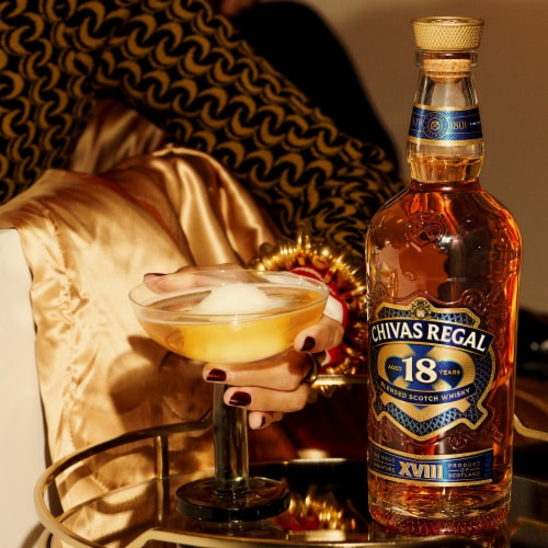 Chivas Regal Aged 18 Years Gold Signature Blended Scotch Whisky