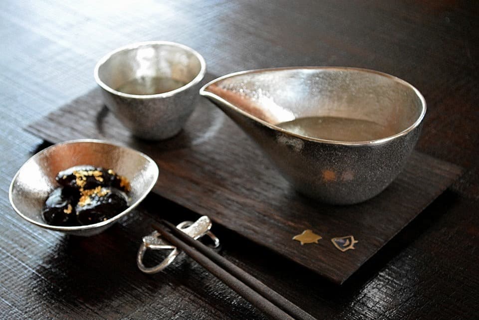 箸置き(8) 桐箱入5点セット / 紙箱入2点セット｜数字の「8」をイメージ