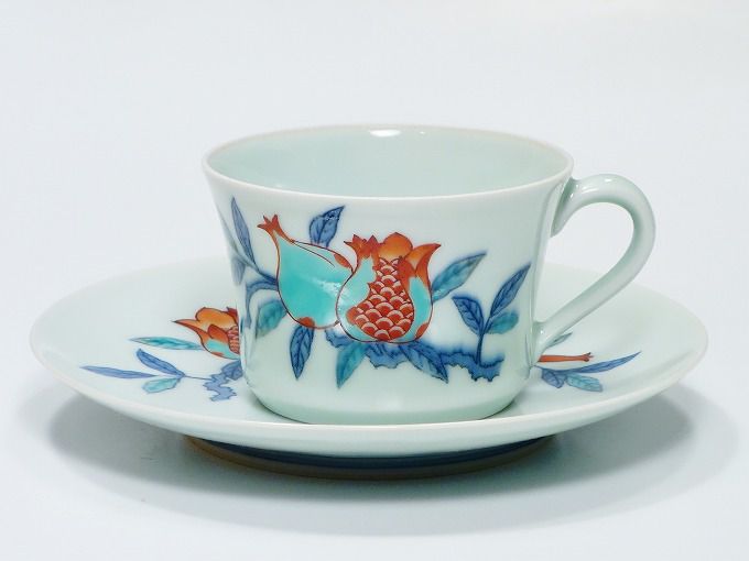 n199 十三代 今泉今右衛門 錦 苺絵 碗皿 カップ&ソーサー