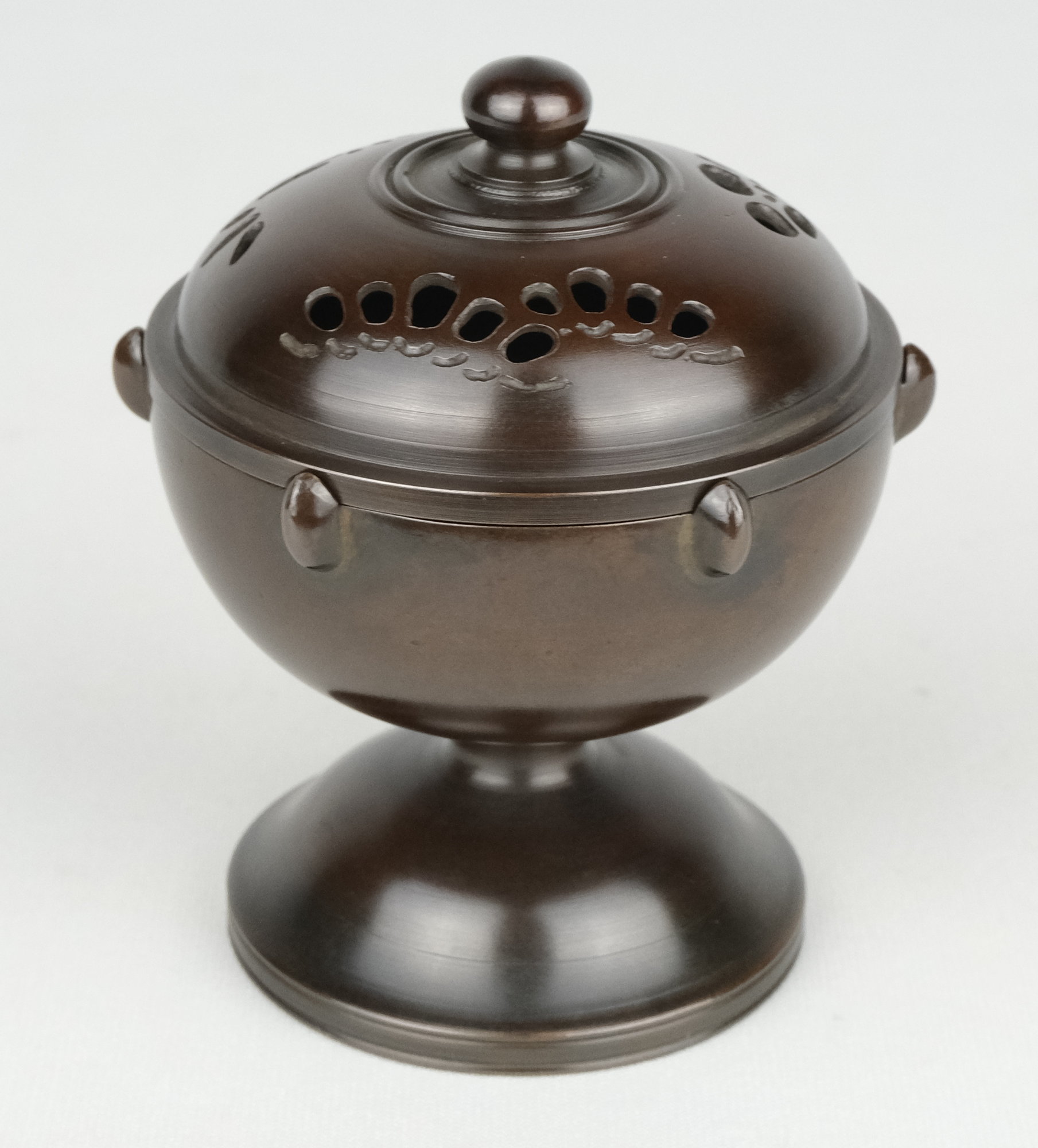 栗山園オンライン通販部 / 【出物】 唐銅松竹梅透穂屋香炉蓋置 一ノ瀬宗辰