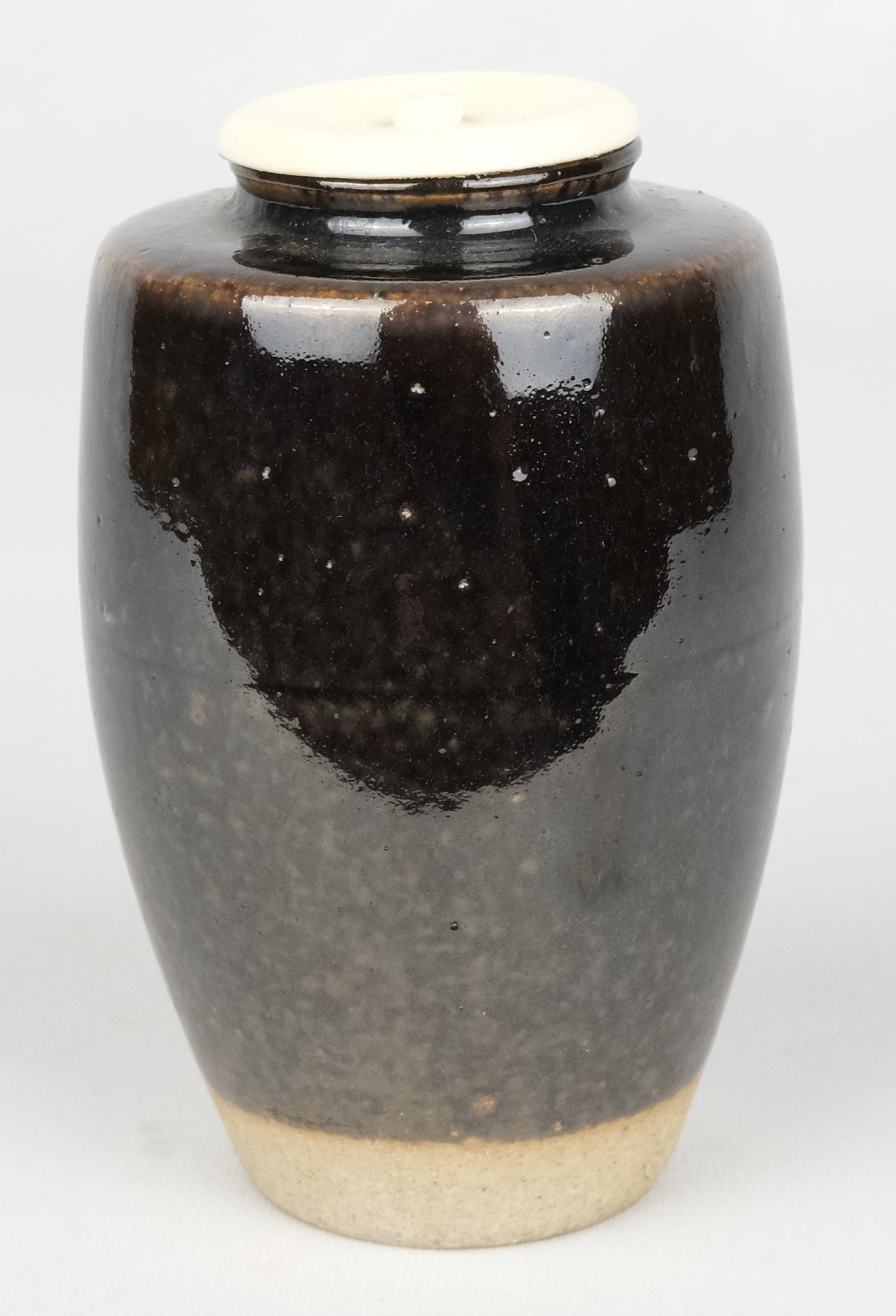 栗山園オンライン通販部 / 【出物】 膳所焼肩衝茶入 陽炎園(岩崎新定)