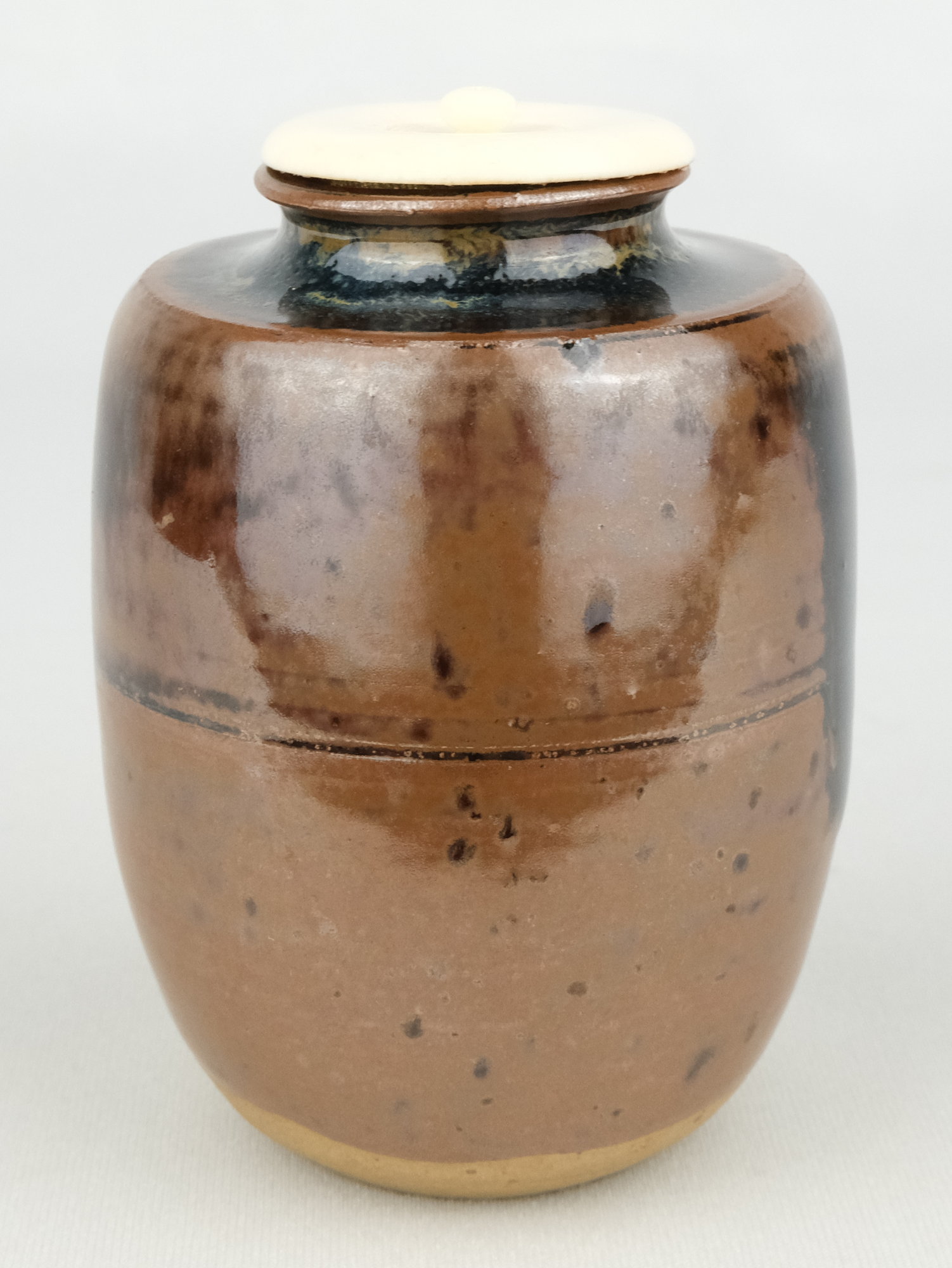 栗山園オンライン通販部 / 【出物】 高取肩衝茶入 14代亀井味楽