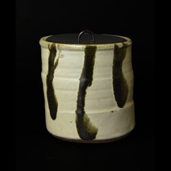 濱田庄司 塩釉鐵砂胴紐茶盌 | しぶや黒田陶苑