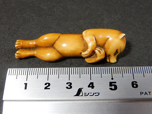 根付 狐 ＜在銘＞ | 【骨董品買取】日本全国対応・老舗骨董店の古美術