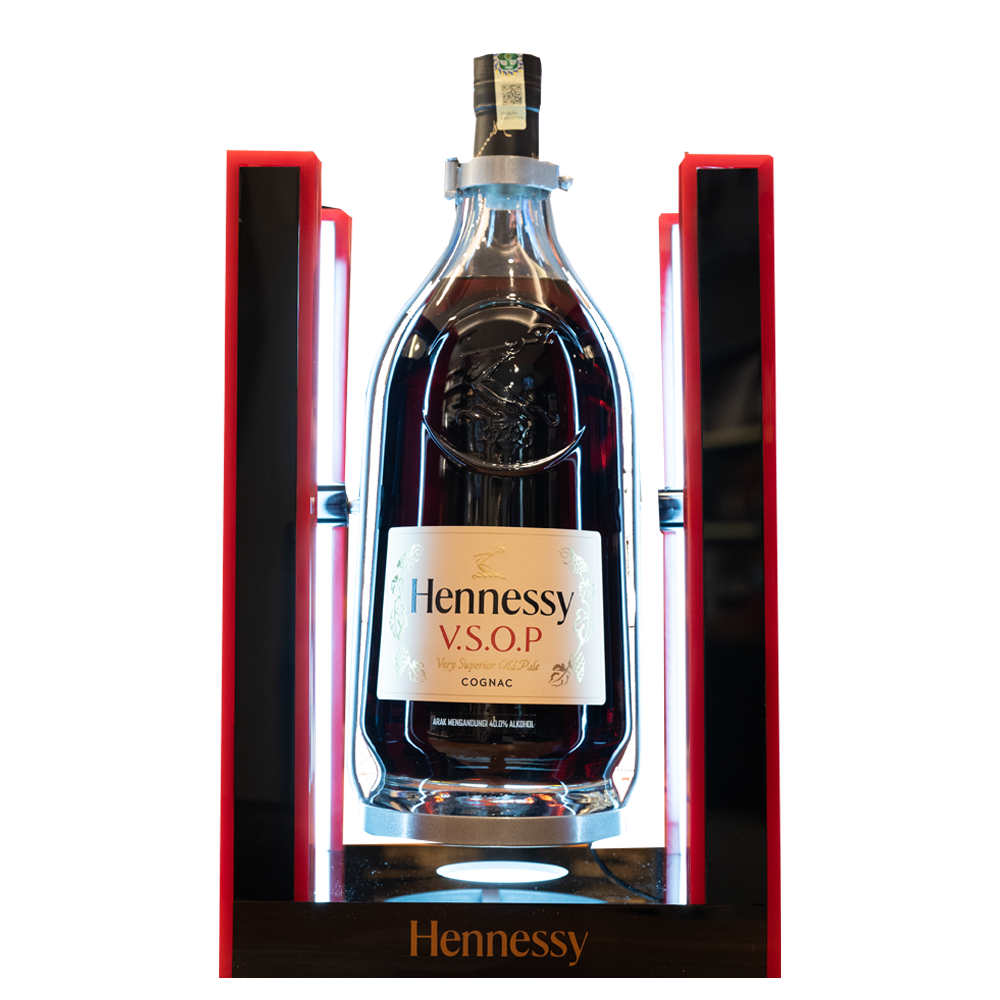AM1 – HENNESSY VSOP WITH CRADLE- 3000ML – Welcome To HOH Spirit