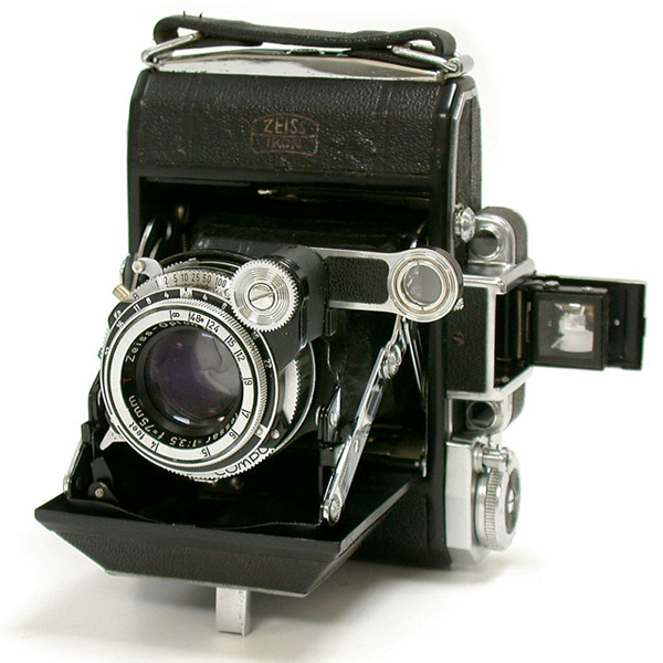 2004年10月 ツァイス・イコン スーパーセミイコンタV型 オプトン