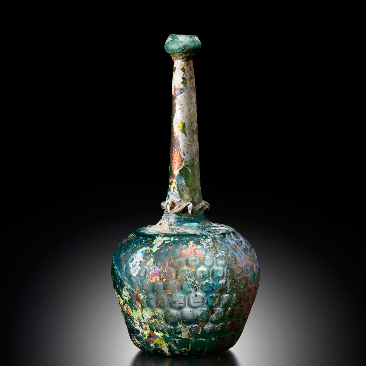 2025年特別企画展「軌跡のきらめき ～神秘の光彩、ガラスと貝細工