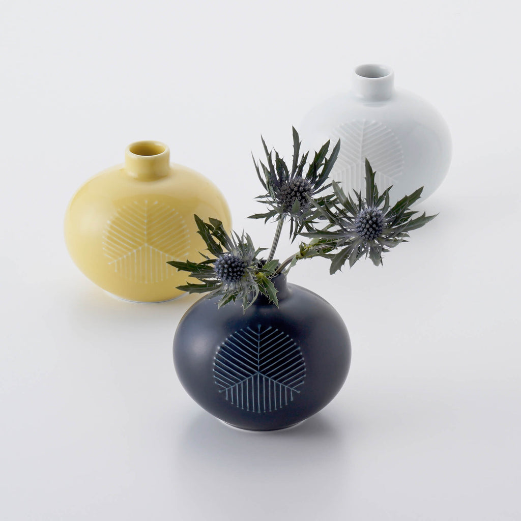 R108 万華彩蒔絵 花瓶（かびん）陶磁器 アンティーク R108 万華彩蒔絵