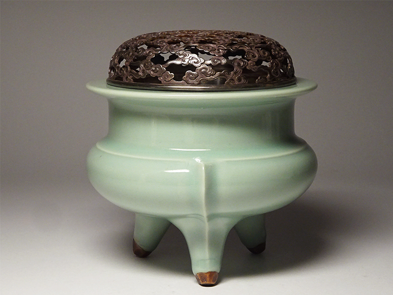 初代 諏訪蘇山 青磁 袴腰 香炉 共箱 四季草花銀火屋 約