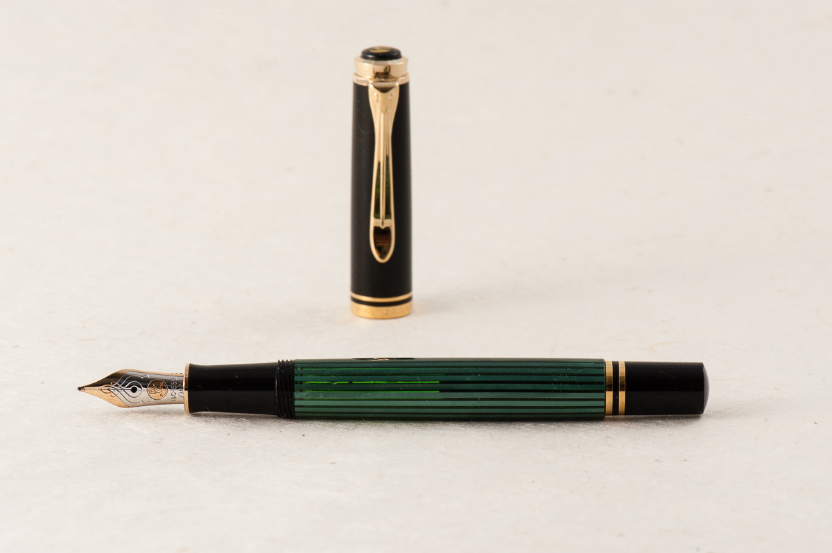 Review: Pelikan Souverän M300 (Green-Striped, Oblique Medium nib
