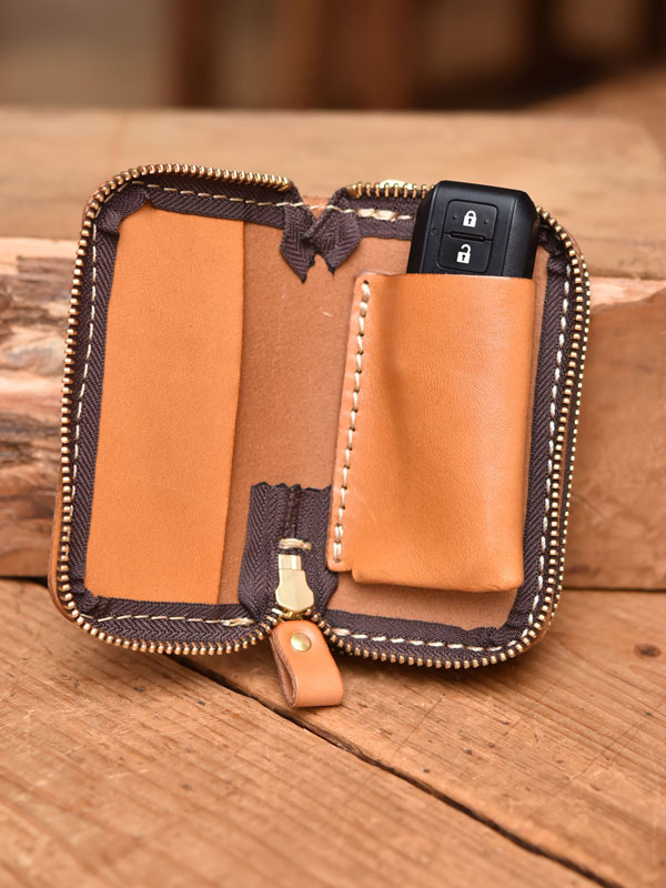 ヘルツ ダブルファスナーキーケース スマートキーが2つ入る多機能キー