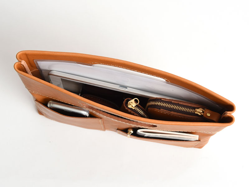 カバンの中身を整理できるA4・A5横型のバッグインバッグ / 革鞄のHERZ