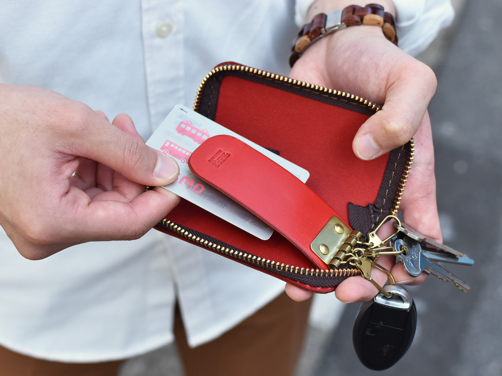 実践！スマートキーが収納できるキーケース｜革鞄・革小物のHERZ公式通販