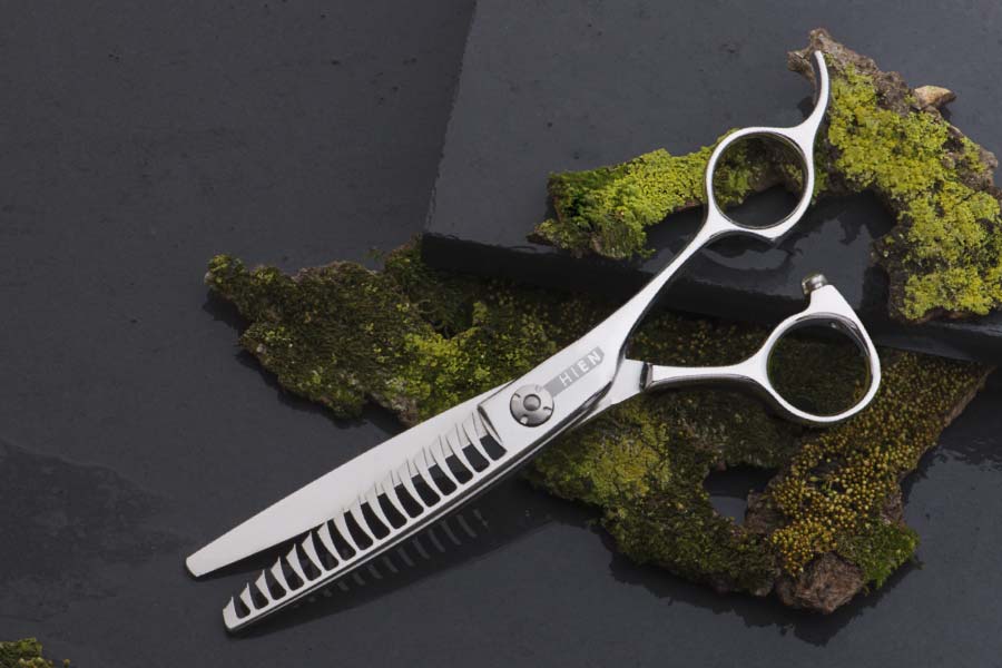 DSH ふんわりセニングシザー 毛を馴染ませぼかせる‼️ランダムセニング