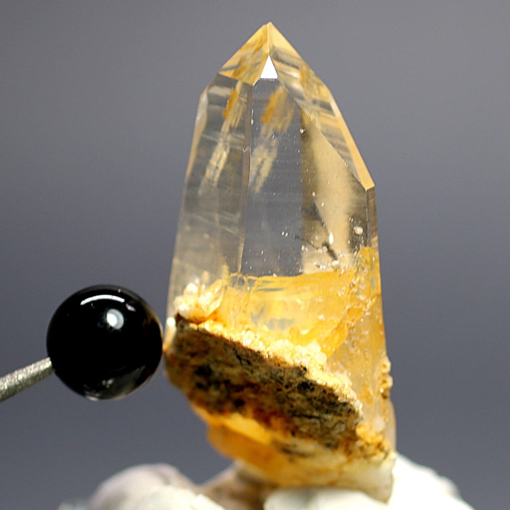 ガネッシュヒマール/ヒンドゥン産]ヒマラヤ水晶原石ナチュラルポイント