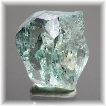 最高品質・ブラジル産]天然ブルートパーズ結晶原石（非加熱・無着色