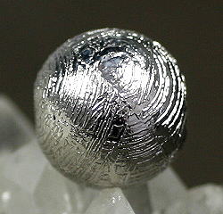 ギベオン隕石1粒売り（10mm） - 埼玉県吉川市の天然石専門店・水晶