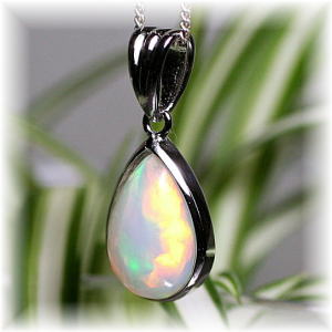 エチオピアオパールペンダントトップ（シルバー925） - 埼玉県吉川市の