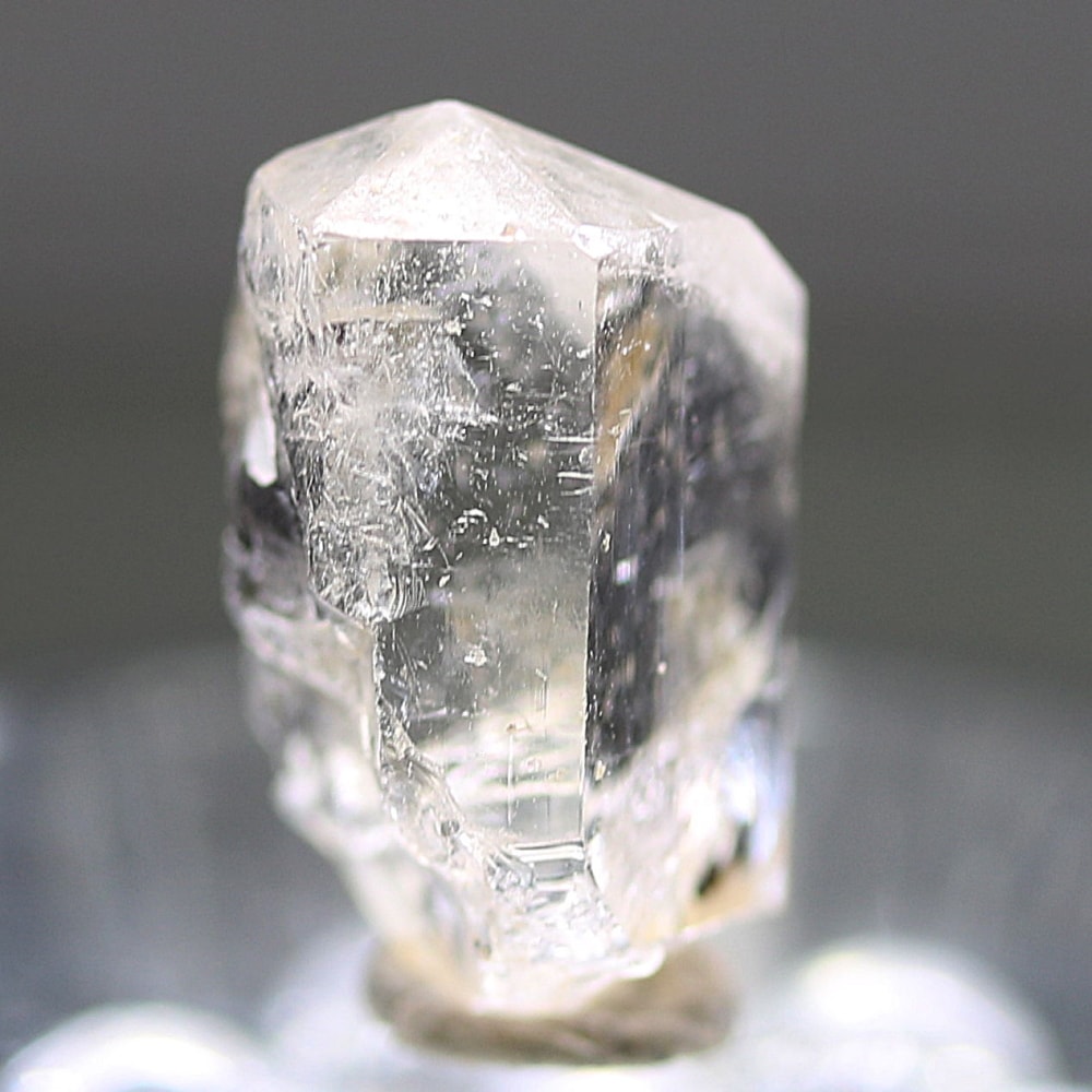 希少・ミャンマー産]天然フェナカイト結晶原石/宝石質（1.67g/簡易鑑別