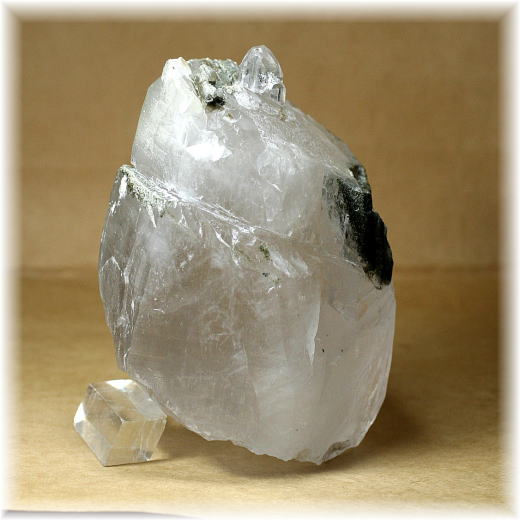 ガネッシュヒマール産]ヒマラヤ水晶原石ナチュラルポイント（セルフ