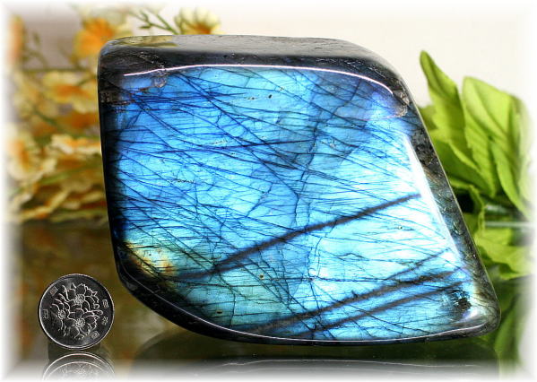 マダガスカル産]ラブラドライト磨き原石（置物） - 埼玉県吉川市の