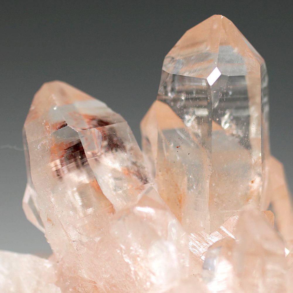 特別価格/高品質・マニカラン産]ヒマラヤ水晶クラスター/原石/淡い