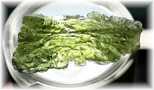 チェコ共和国産]天然モルダバイト原石 - 埼玉県吉川市の天然石専門店