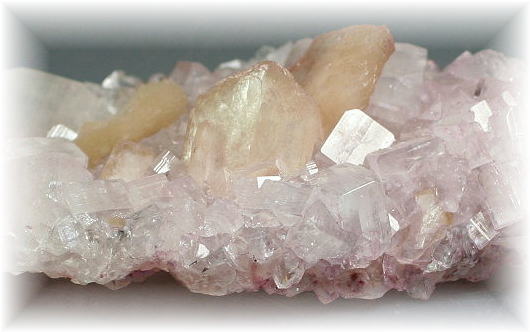 Pink apophylite ピンクアポフィライト 原石 クラスター ② ピンク