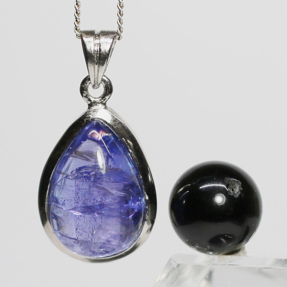 トップクォリティ] 宝石質タンザナイトペンダントトップ（シルバー925