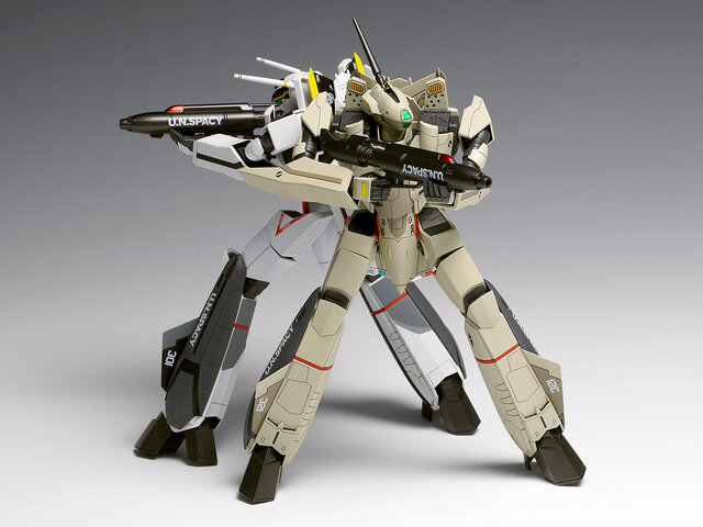 HIL R マクロス VF-0.VF-1 マクロスゼロ」若き日のロイが駆るVF-0、“HI